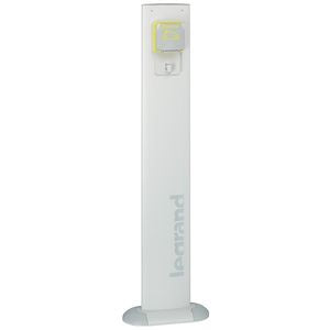 Prise renforcée Legrand Greenup Access sur pied 1 mètre pour recharge de véhicule électrique en extérieur