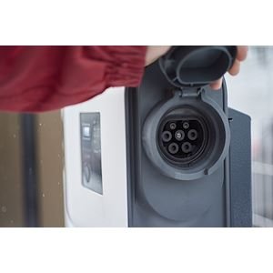 Legrand Green'UP Premium 7,4 kW RFID Bluetooth - détail borne