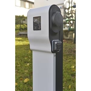 Legrand Green'UP Premium 7,4 kW RFID Bluetooth - installation IRVE